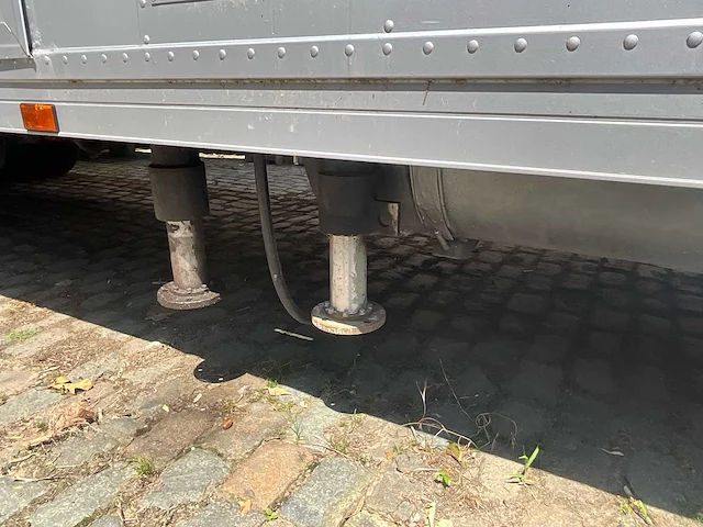Mobiele uitschuifbare werk- en presentatieruimte ca. 40 m² – mercedes 1419 - afbeelding 14 van  35