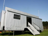 Mobiele uitschuifbare werk- en presentatieruimte ca. 40 m² – mercedes 1419