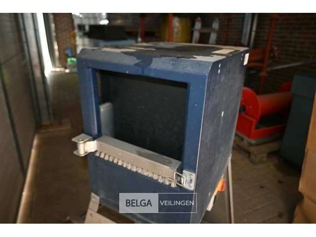 Mobiele wasmachine voor brandweerslangen - afbeelding 2 van  7