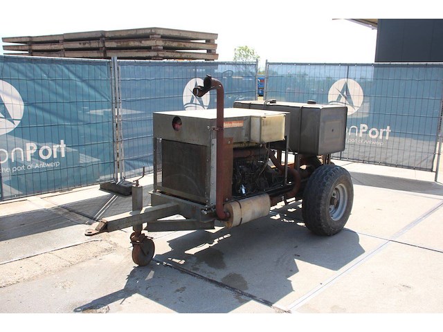 Mobiele waterpompset daf 575 diesel met beregeningspomp rovatti s3k100/3e - afbeelding 1 van  1