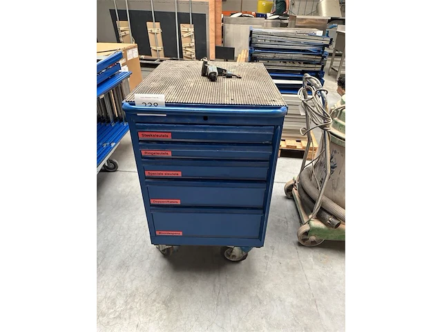 Mobiele werkkar incl inhoud - afbeelding 1 van  8