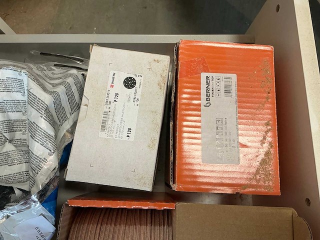 Mobiele werkkast met inhoud - afbeelding 10 van  20