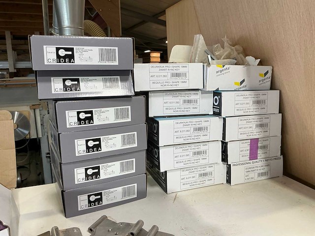 Mobiele werkkast met inhoud - afbeelding 12 van  20