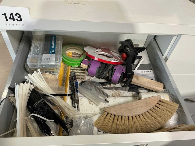 Mobiele werkkast met inhoud - afbeelding 15 van  20