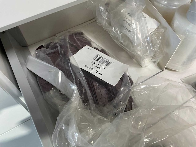 Mobiele werkkast met inhoud - afbeelding 17 van  20