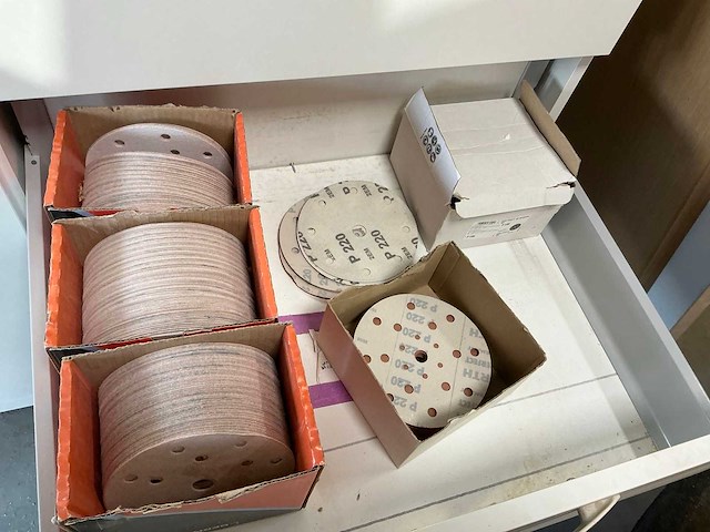 Mobiele werkkast met inhoud - afbeelding 20 van  20