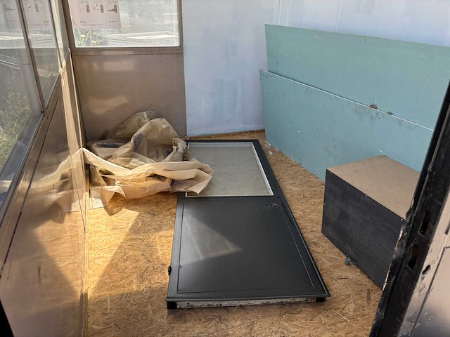 Mobiele werkplaatscabine / portiersloge – ca. 3,11 x 2,06 m - afbeelding 6 van  9