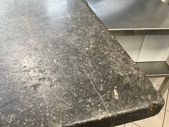 Mobiele werktafel - rvs met massief arduinen blad (2x) - afbeelding 2 van  13