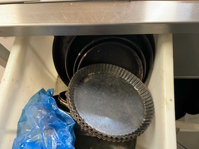 Mobiele werktafel - rvs met massief arduinen blad (2x) - afbeelding 5 van  13