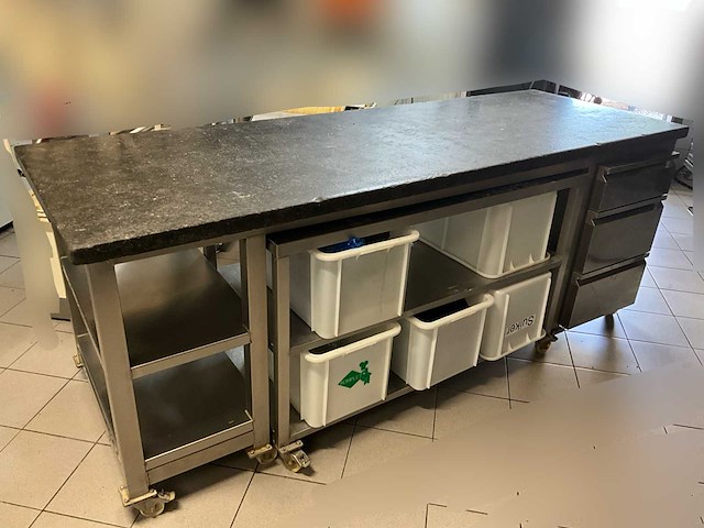 Mobiele werktafel - rvs met massief arduinen blad (2x) - afbeelding 1 van  13