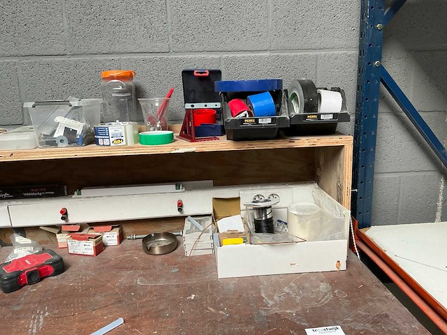 Mobiele werktafel met inhoud - afbeelding 12 van  17