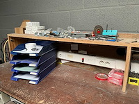 Mobiele werktafel met inhoud - afbeelding 14 van  17