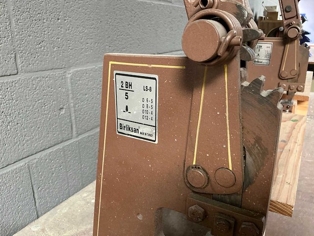 Mobiele werktafel met inhoud - afbeelding 9 van  13