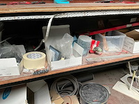 Mobiele werktafel met inhoud - afbeelding 9 van  22