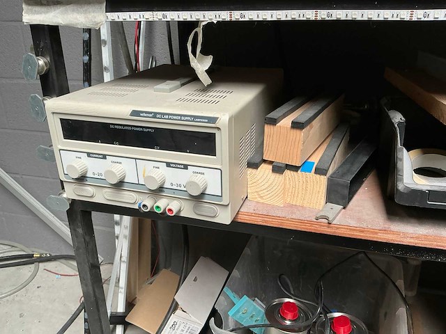 Mobiele werktafel met inhoud - afbeelding 22 van  22