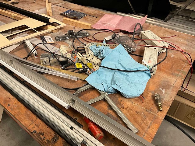 Mobiele werktafel - afbeelding 3 van  4