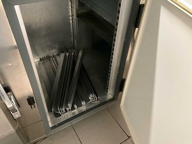 Mobiele werktafel/koeling - rvs met massief arduinen blad - afbeelding 13 van  13