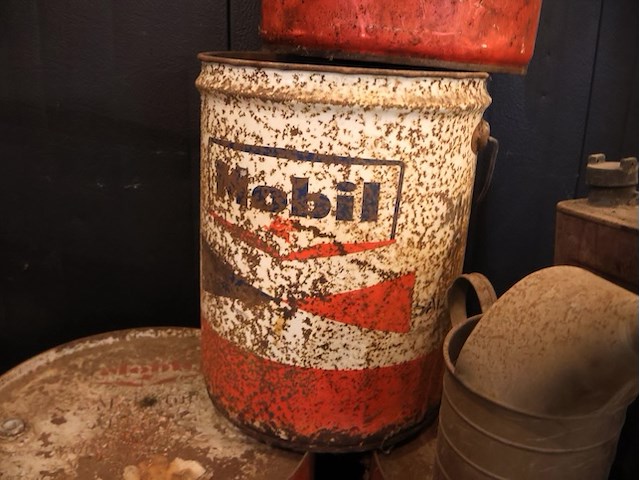 Mobil olie blik - afbeelding 8 van  8