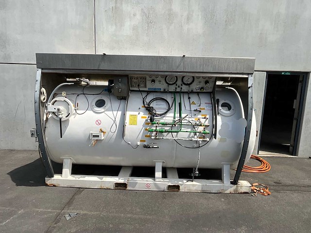 Mobile 1500 twin lock dc mobile decompression unit 1 - afbeelding 1 van  56