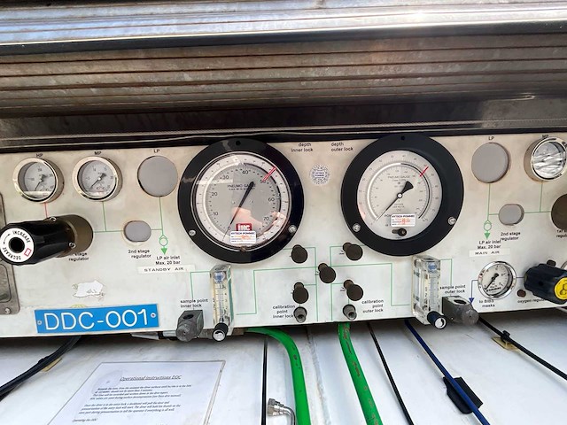 Mobile 1500 twin lock dc mobile decompression unit 1 - afbeelding 16 van  56