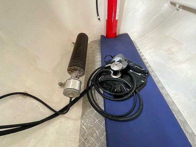 Mobile 1500 twin lock dc mobile decompression unit 1 - afbeelding 42 van  56