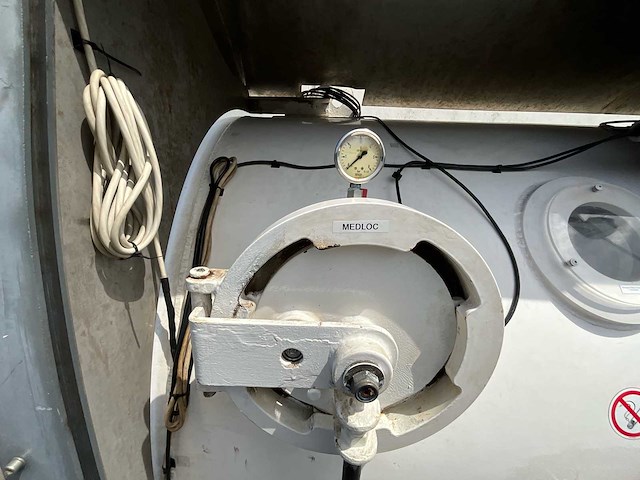 Mobile 1500 twin lock dc mobile decompression unit 1 - afbeelding 26 van  47