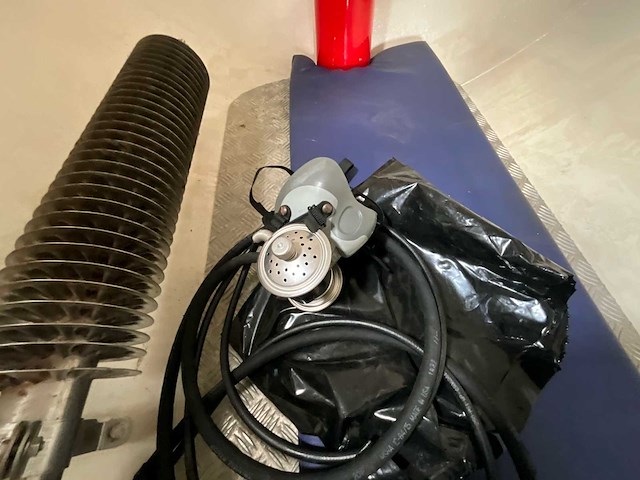 Mobile 1500 twin lock dc mobile decompression unit 1 - afbeelding 42 van  47