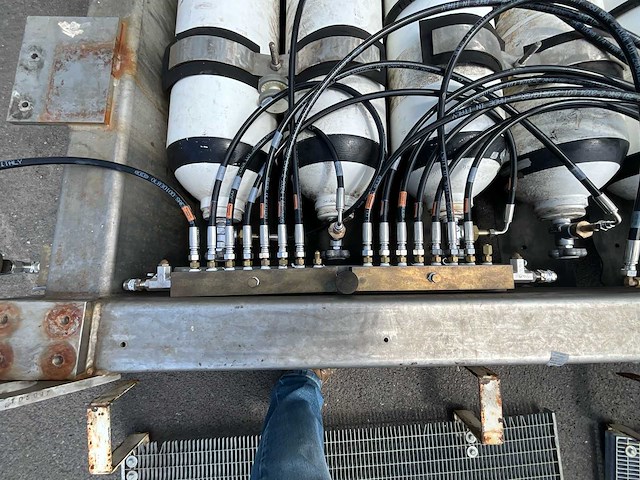 Mobile 1500 twin lock dc mobile decompression unit 1 - afbeelding 47 van  47