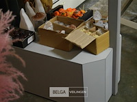 Mobile rek met 2 glazen leggers 180x85 cm - afbeelding 3 van  4