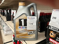 Mobil,inhoud 5 liter motor olie - afbeelding 1 van  1