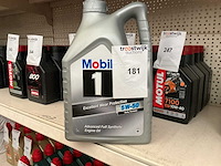 Mobil,inhoud 5 liter motor olie - afbeelding 1 van  1