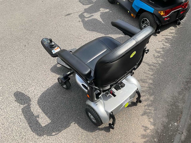 Mobimed - p321 - rolstoel - afbeelding 2 van  6