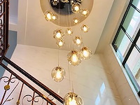 Moderne, eenvoudige wenteltrapkroonluchter - afbeelding 4 van  4