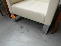 Moderne fauteuil met kubistische vormen - afbeelding 3 van  5