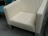 Moderne fauteuil met kubistische vormen - afbeelding 4 van  5