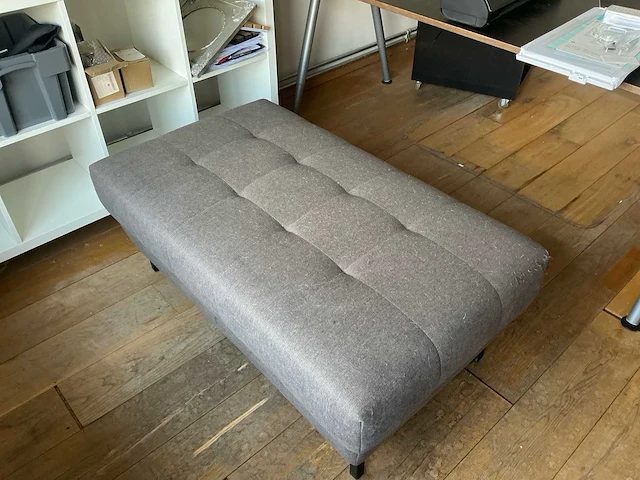 Moderne gestoffeerde hocker / voetenbank - afbeelding 2 van  2