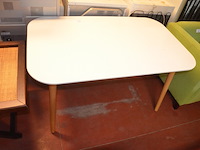 Moderne rechthoekige tafel wit blad natuurkleur onderstel afm. 130x80x73 - afbeelding 2 van  5