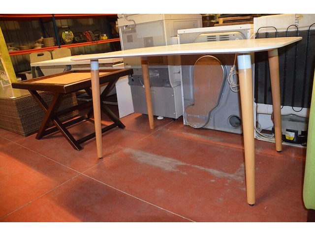 Moderne rechthoekige tafel wit blad natuurkleur onderstel afm. 130x80x73 - afbeelding 3 van  5