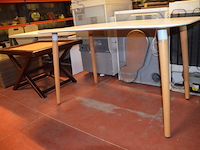 Moderne rechthoekige tafel wit blad natuurkleur onderstel afm. 130x80x73 - afbeelding 3 van  5