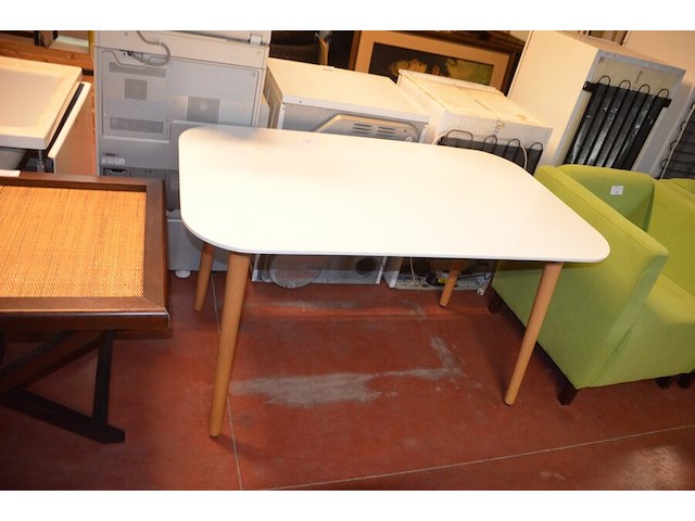 Moderne rechthoekige tafel wit blad natuurkleur onderstel afm. 130x80x73 - afbeelding 1 van  4