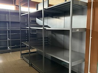 Modulair metalen dubbele rek met leggers k&e