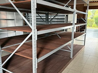 Modulair metalen rek met houten leggers - afbeelding 3 van  5