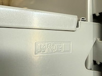 Modulair metalen rek met leggers k&e - klein - afbeelding 2 van  3