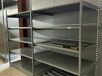 Modulair metalen rek met leggers k&e
