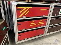 Modulair opbergsysteem met houten laden