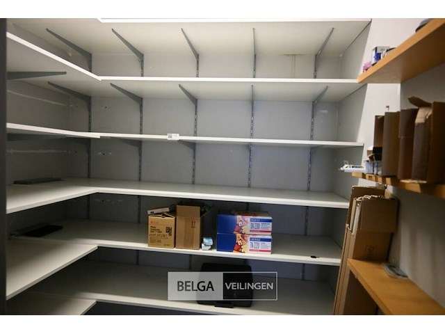 Modulair wandrek met planken - afbeelding 3 van  3
