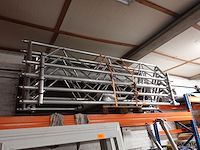 Modulaire triangelbrug altrex - afbeelding 3 van  3