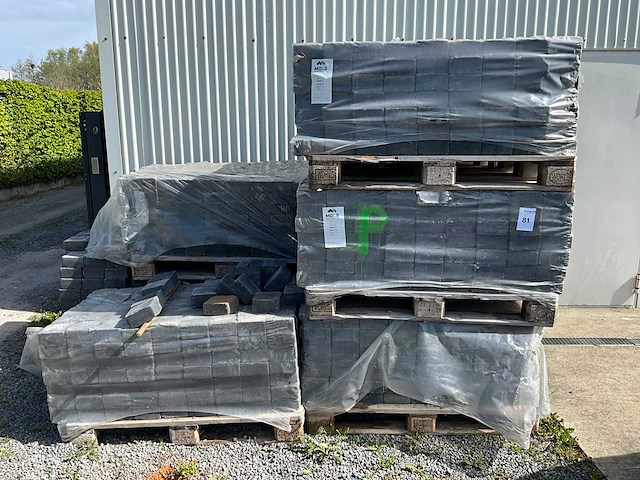 Mols antraciet grote partij klinkers - afbeelding 1 van  3