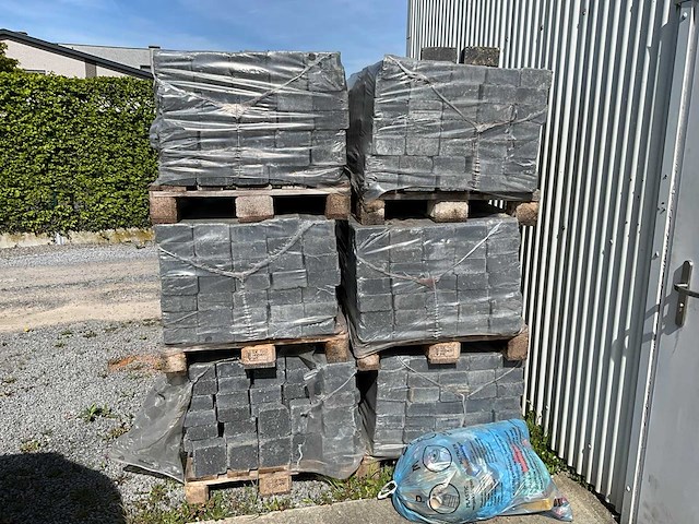 Mols antraciet grote partij klinkers - afbeelding 2 van  3