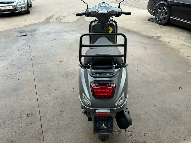 Momo morino 50 scooter - afbeelding 9 van  14